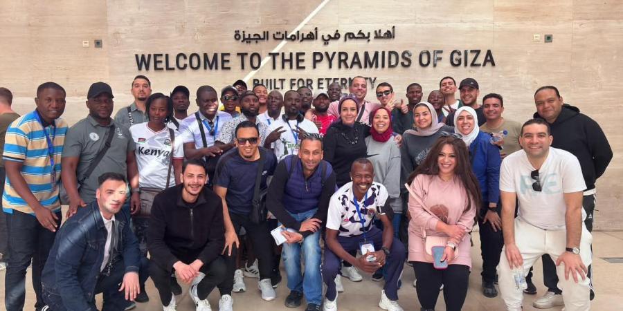 جولة بالأهرامات لحكام التحكيم الدولي للكرة الطائرة بالقاهرة