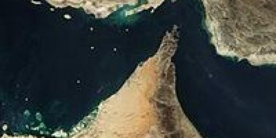 الطاقة أولًا والسلع والعملات تحت تأثير الأزمة.. كيف يهز إغلاق مضيق هرمز الاقتصاد العالمي