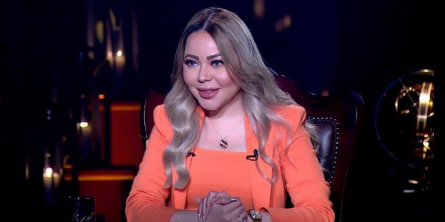 أنا شاهدة على وطنيتك.. أسما إبراهيم تدعم زوجها رجل الأعمال محمد الخشن