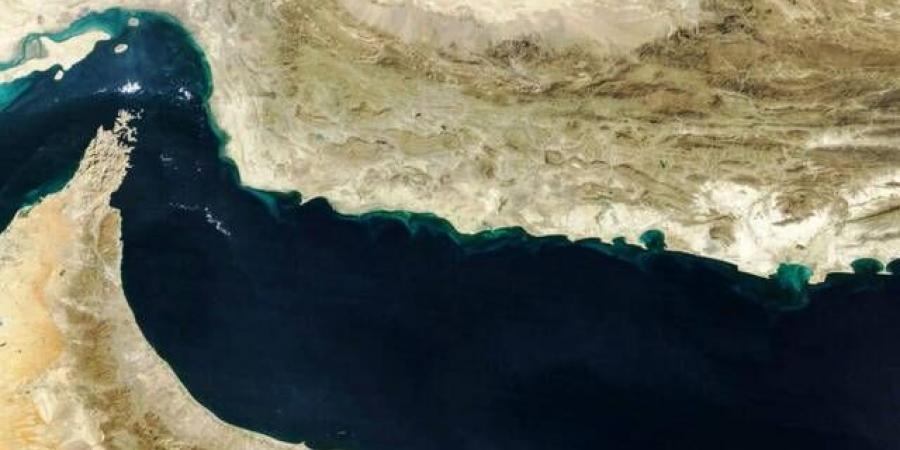 تركيا تتفاوض مع إيران لتأمين عبور 11 سفينة عبر هرمز