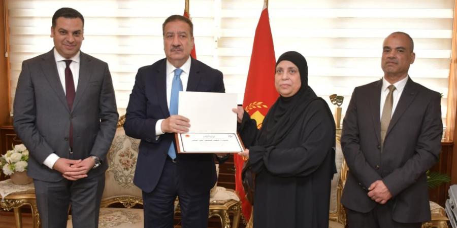 محافظ بورسعيد يكرّم الأمهات المثاليات: نماذج مضيئة في التضحية وصناعة الأجيال