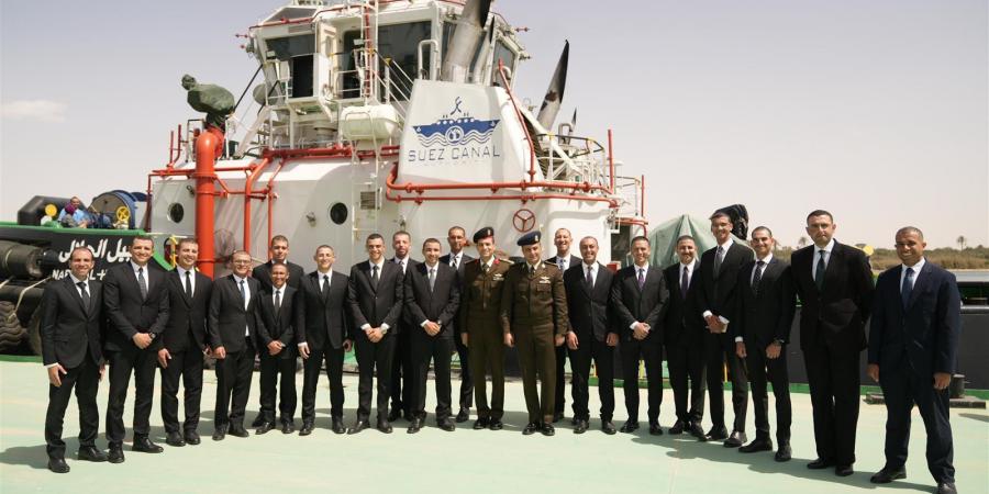 الفريق أسامة ربيع يستقبل وفد الملحقين الدبلوماسيين للتعريف بإنجازات قناة السويس