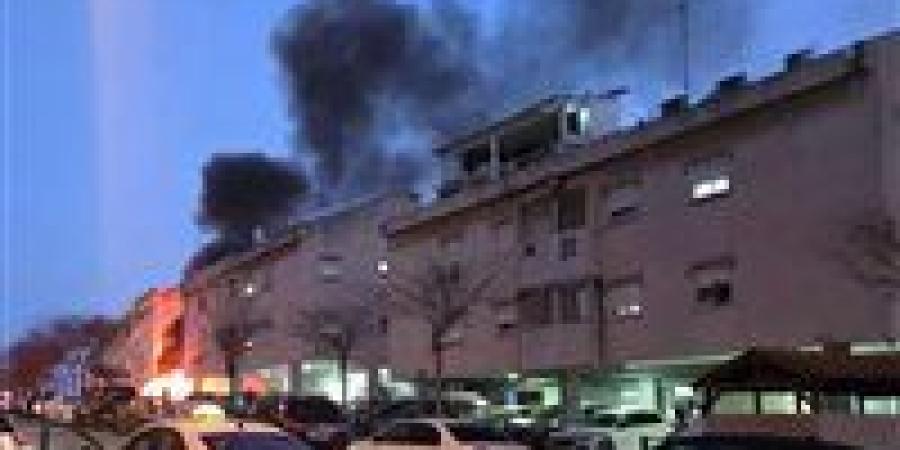 إسرائيل.. قتيلان وحرائق واسعة جراء هجوم صاروخي إيراني على حيفا