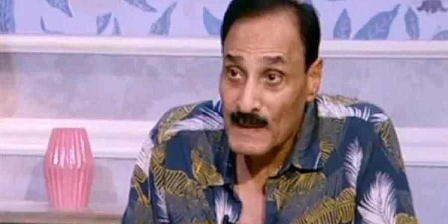 خاص| تطورات الحالة الصحية لـ الفنان فتحي سعد "يعاني من بعض الالتهابات"