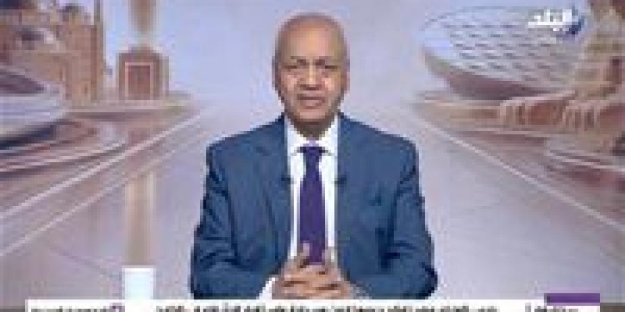 مصطفى بكري: مراجعة القرارات الحكومية ليست عيبًا وتعكس الاستجابة لمطالب الشارع