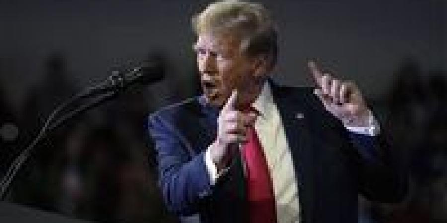 تصعيد خطير.. حصار أميركي شامل يطبق الخناق على موانئ إيران