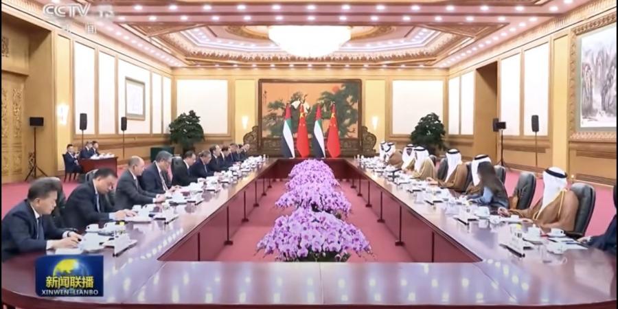 «رئيس وزراء الصين وولي عهد أبوظبي».. بكين: مستعدون لمواصلة لعب دور بنّاء لإنهاء الصراع في إيران