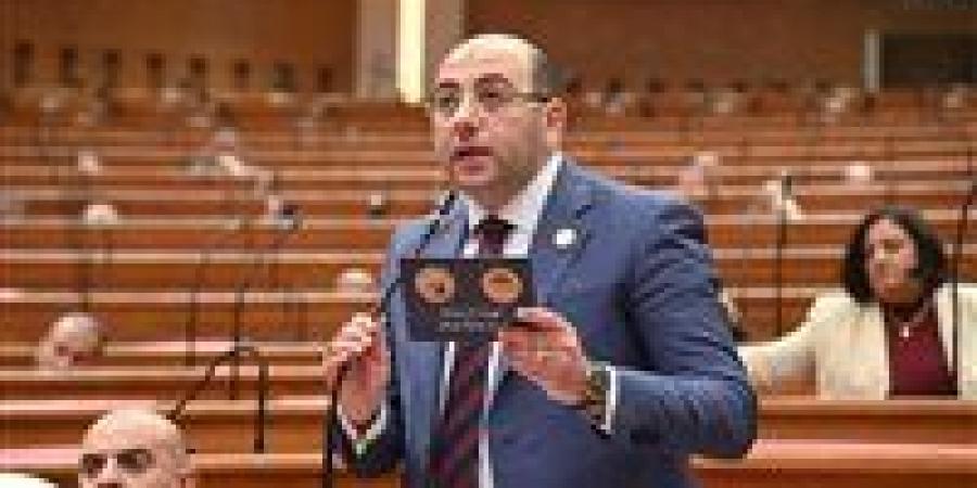 انطلاقاً من توجيهات القيادة السياسية: حماة الوطن يعقد صالون سياسي لإيجاد حلول تعالج بصورة جذرية ناجزة مشكلات الأسرة المصرية