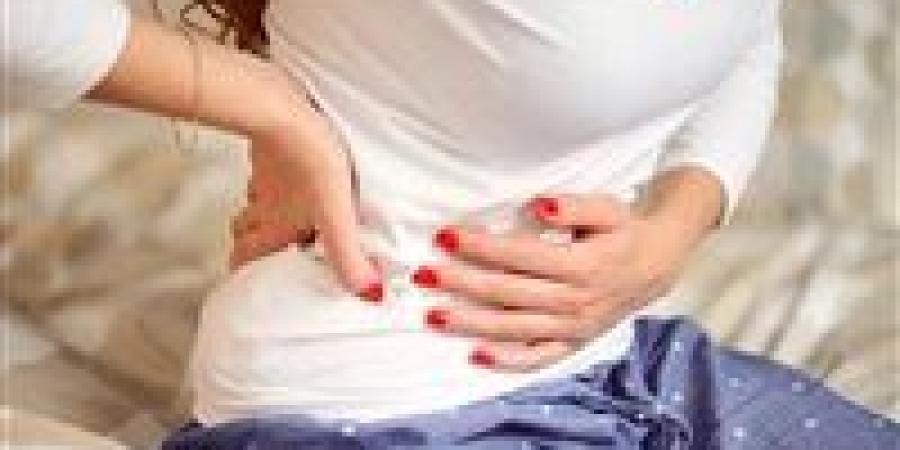 ألم أسفل البطن جهة اليمين أسبابه الشائعة ومتى يصبح خطيرًا