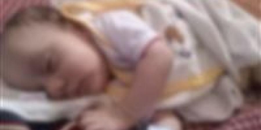 عايزة تخلص منه.. كواليس ضبط سيدة ألقت رضيعا في الشارع بالجيزة