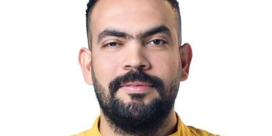 عملية مؤلمة.. خالد عليش يعلن خضوع والدته لعملية تغيير مفصل الحوض