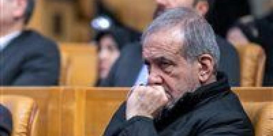 الرئيس الإيراني: انعدام الثقة العميق في إيران تجاه سلوك أمريكا لا يزال قائماً