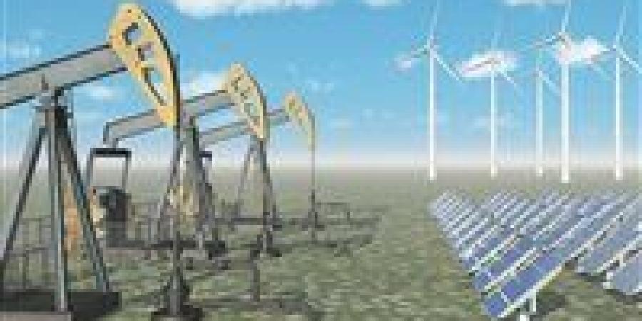 الذهب الأسود والأخضر.. صراع العروش بين سطوة النفط وطموح الطاقة المتجددة