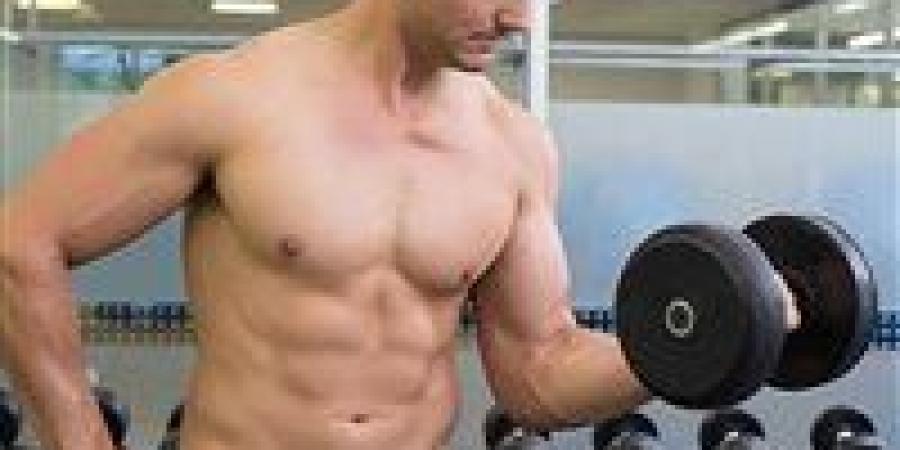 "خدعة الأوزان الثقيلة تنكشف".. السر العلمي الحقيقي لبناء جسم رياضي