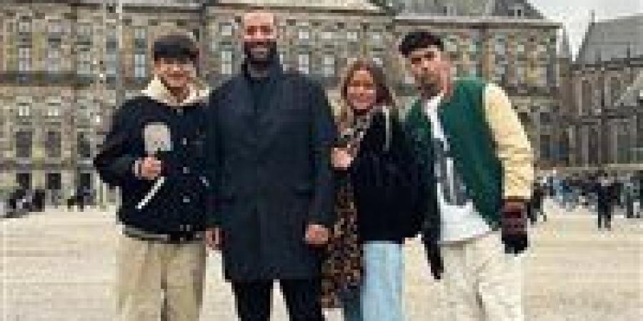 وصول أسرة ”ميدو” لحضور أولى جلسات محاكمة نجله في قضية المخدرات