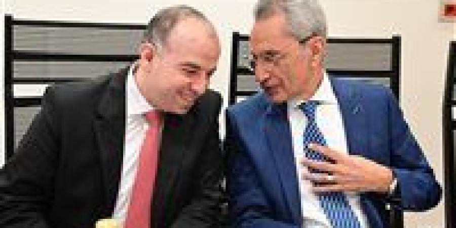 مشاورات بين وزير شئون المجالس النيابية والمستشار القانونى لرئيس المجلس تعكس التنسيق بين المؤسستين