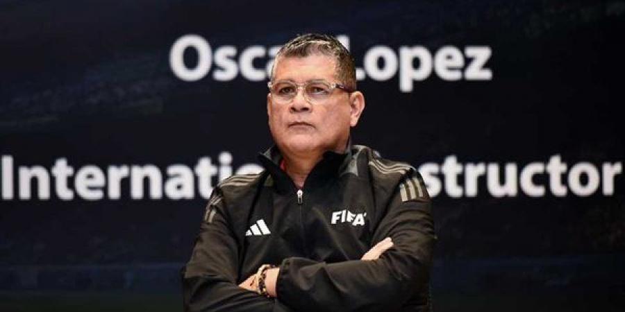اتحاد الكرة يتجاهل استفسار أوسكار عن تجديد عقده لرئاسة لجنة الحكام الموسم المقبل