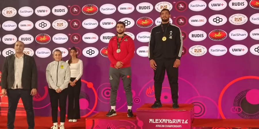 منتخب المصارعة للرجال يحصد 10 ميداليات في البطولة الأفريقية
