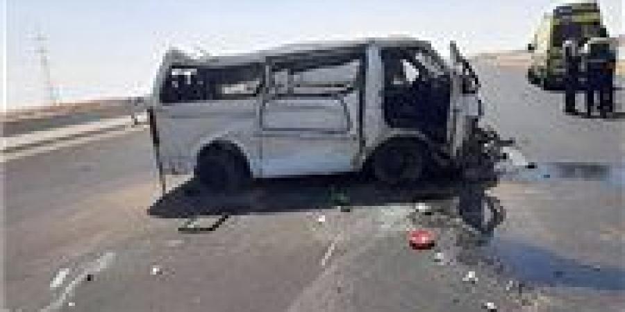 مصرع شخصين وإصابة 4 بينهم طفلان في تصادم مروع بالوادي الجديد
