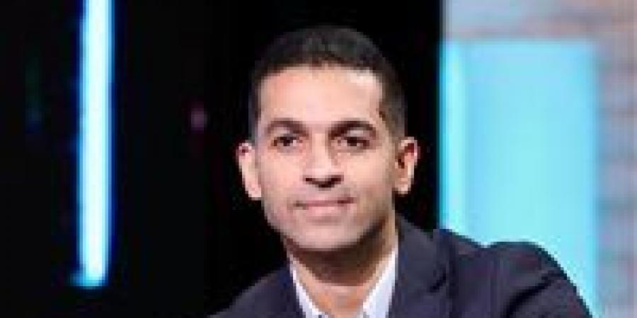 هاني حتحوت يعود للظهور الإعلامي بعد انتهاء فترة إيقافه بسبب أزمة الأهلي.. صور