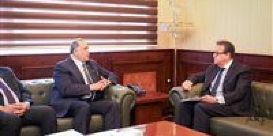 وزير الصحة يستقبل نقيب المحامين لبحث تعزيز الرعاية الصحية لـ600 ألف محامٍ وأسرهم