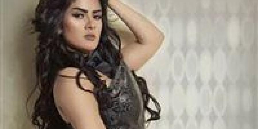 27 يونيو.. حجز محاكمة ياسمينا المصري بتهمة التشهير بالفنان أشرف زكي للحكم