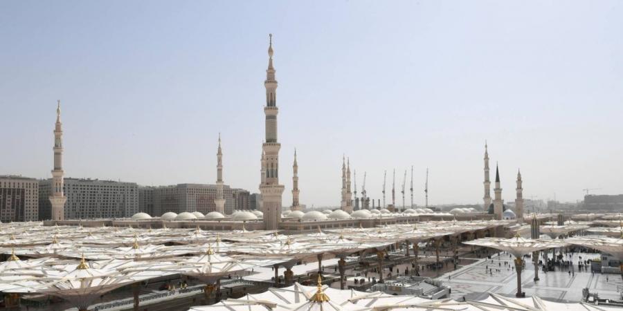 مآذن المسجد النبوي.. شواهد معمارية تصدح بنداء الأذان