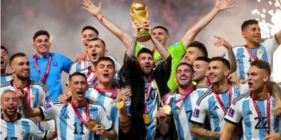 سكالوني يعلن قائمة الأرجنتين الرسمية لكأس العالم 2026.. موقف ليونيل ميسي