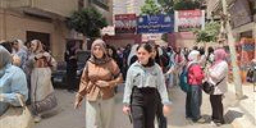 متوسط .. تباين آراء طلاب الشهادة الاعدادية حول امتحان الجبر والاحصاء بالشرقية