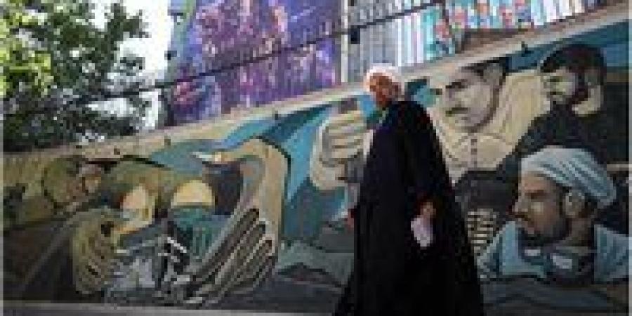 ولاية الفقيه.. النظام الإيراني يحكم قبضته على القرار ويمنع التفاهمات الدبلوماسية