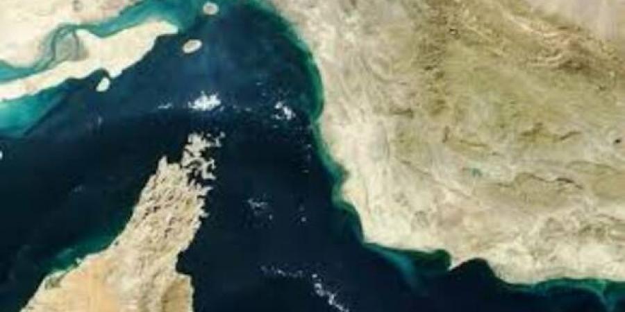 عمليات سرية أمريكية لتهريب النفط متجاوزة حصار هرمز