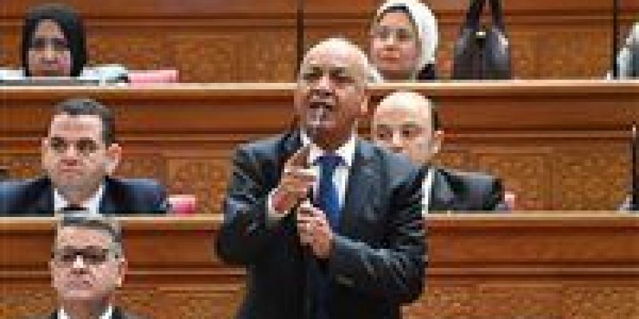 النائب مصطفى بكري للحكومة: "الناس واكلين وشنا في الشارع".. وأزمة العدادات الكودية مسؤولية حكومة مدبولي كاملة