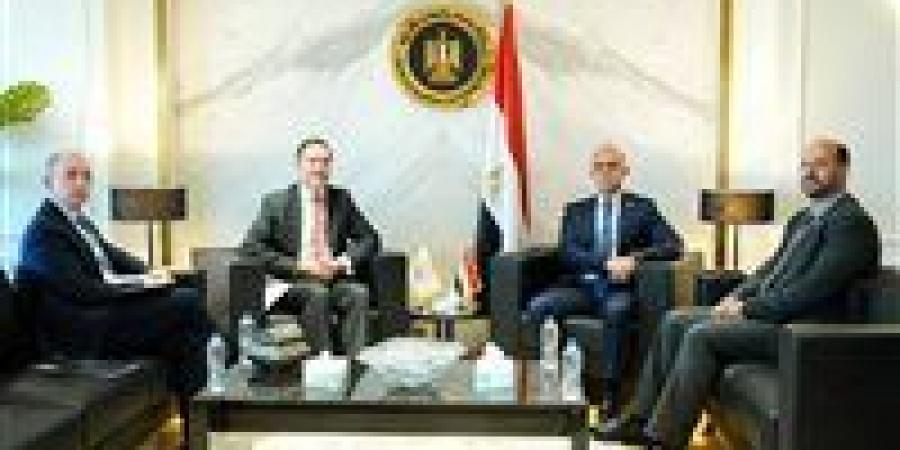 وزير الاستثمار يبحث مع الرئيس التنفيذي لمؤسسة الاستثمار البريطانية الدولية BII تعزيز تدفقات الاستثمار