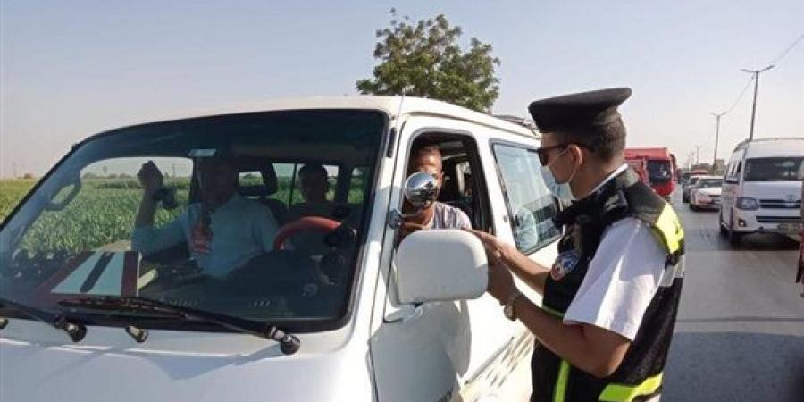 ضبط 114 ألف مخالفة مرورية و7 أطنان دقيق وضربات للنقد الأجنبي بـ8 ملايين جنيه