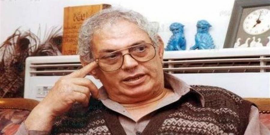 محمد حمزة، الشاعر الاستثنائي الذي تغنى بكلماته عملاقة الطرب