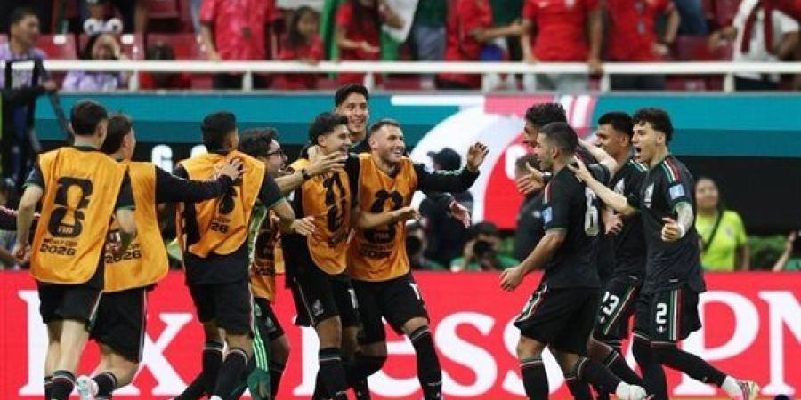 المكسيك تفوز صعوبة 1- 0 على كوريا الجنوبية وتصبح أول المتأهلين لدور الـ32