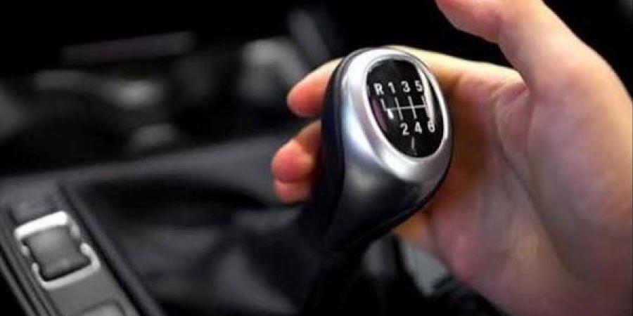 5 علامات تحذيرية تكشف أعطال ناقل الحركة في السيارة قبل فوات الأوان