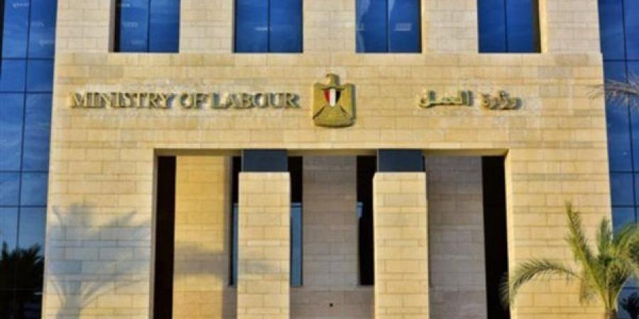 فتح باب التقديم لـ350 فرصة عمل زراعية بالخارج براتب 409 دولارات