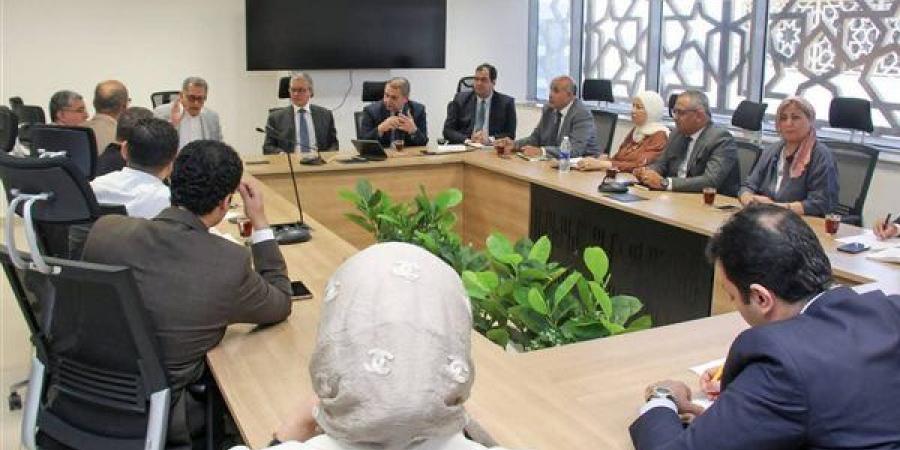 الجمارك تبحث مع المجلس التصديري للملابس الجاهزة دعم المصدرين