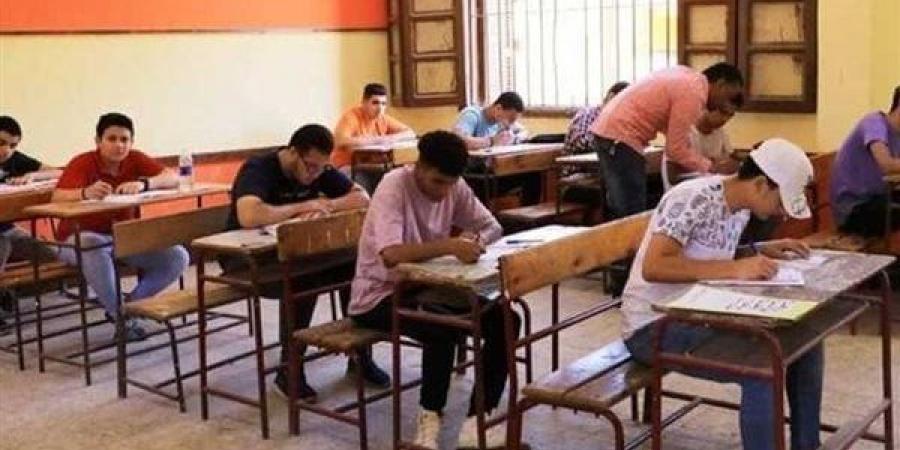 سر "مفرش السفرة" يشعل الجدل في امتحان "الدين" لطلاب الثانوية العامة، والتعليم تحقق