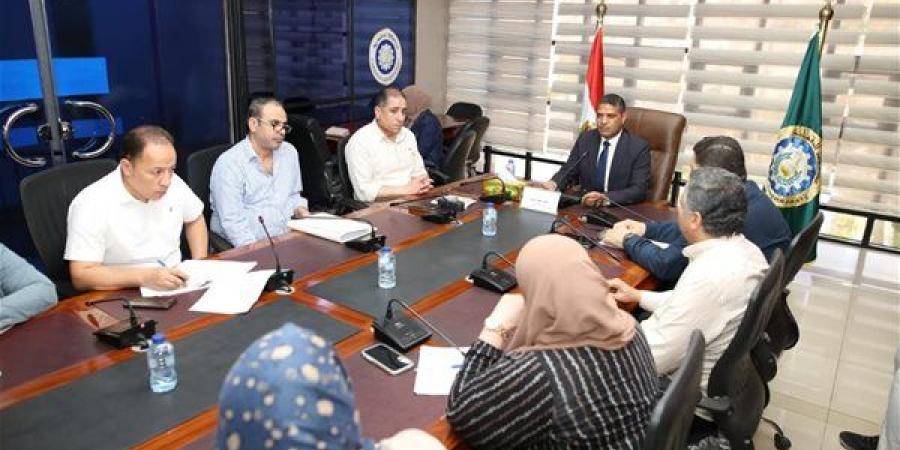 الدقهلية تبحث رفع كفاءة الصرف الصحي بالمنطقة الصناعية بجمصة
