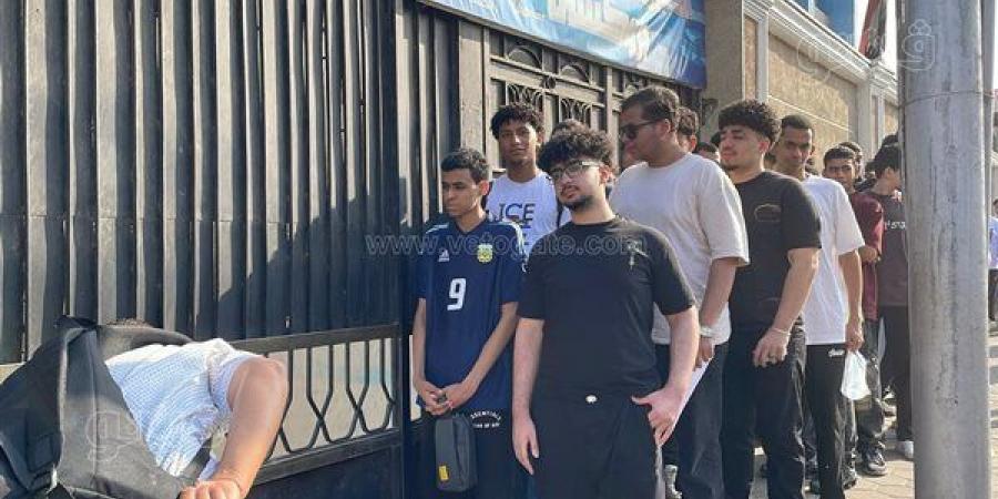 تفتيش دقيق لطلاب الثانوية العامة قبل دخول اللجان بالغربية (فيديو)