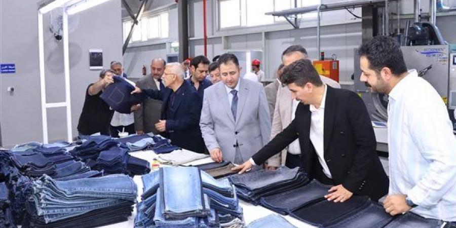 محافظ دمياط يتفقد الشركة التركية للغزل والنسيج بالمنطقة الحرة