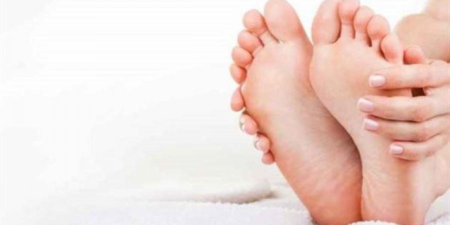 نصائح لتنعيم وتوريد الكعبين فى الصيف