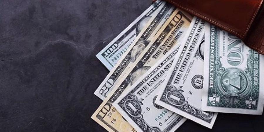 سعر صرف الدولار في البنوك المصرية اليوم الجمعة (آخر تحديث)