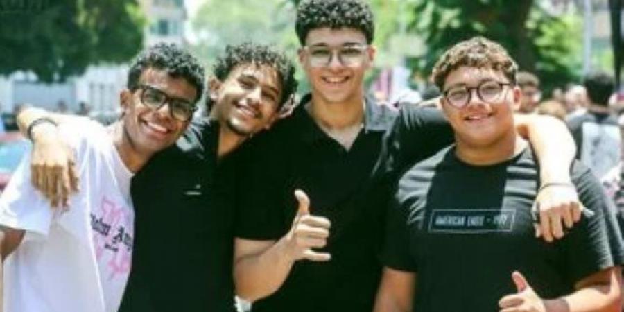 طلاب الثانوية العامة بالجيزة: النحو والقراءة أصعب ما فى امتحان اللغة العربية