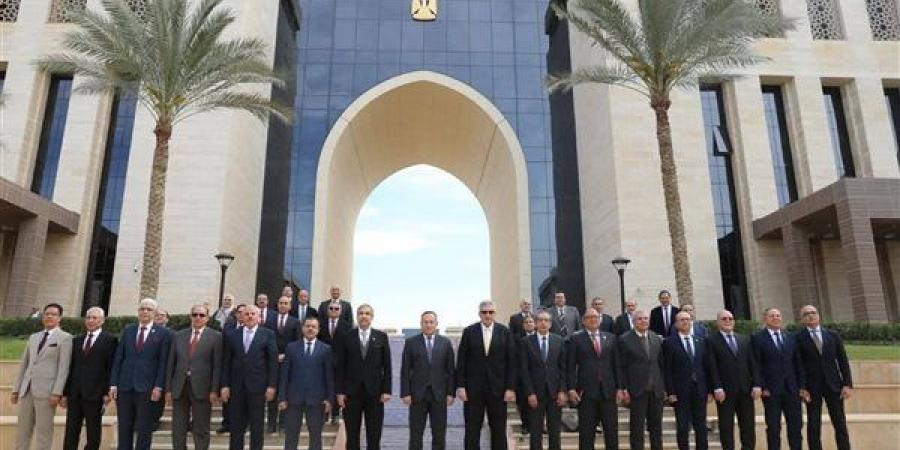 الأعلى للجامعات يناقش اليوم تخفيض أعداد المقبولين بالكليات الطبية
