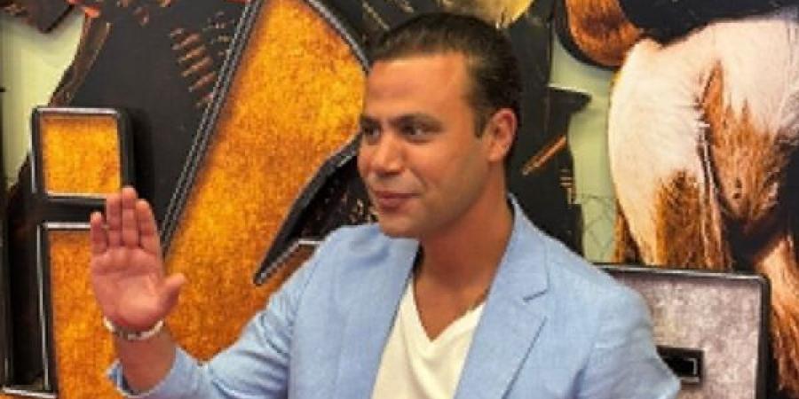 محمد إمام يبدأ التحضير لمسرحية "برنس العالم"