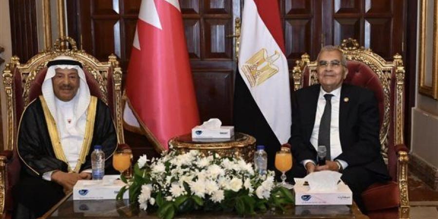 المستشار عصام فريد يستقبل رئيس الشيوخ البحريني