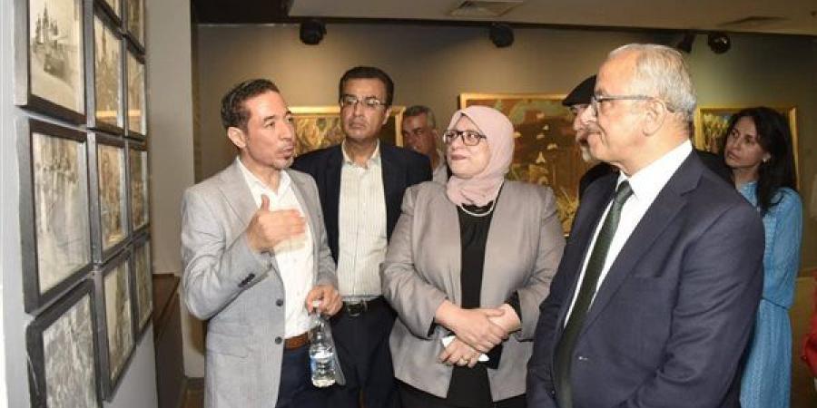 مجمع الفنون يفتح أبوابه لرحلة بصرية توثق ذاكرة الوطن عبر قرون